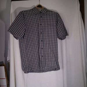 Izod Mens Plaid short sleeved collard shirt